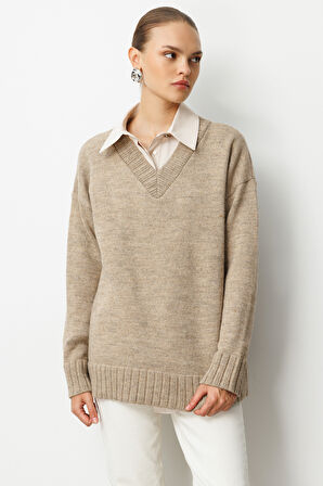 Mizalle V Yaka Oversize Bej Rengi Triko Kazak