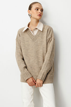 Mizalle V Yaka Oversize Bej Rengi Triko Kazak