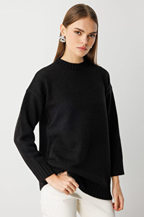 Mizalle Yuvarlak Yaka Oversize Siyah Triko Kazak