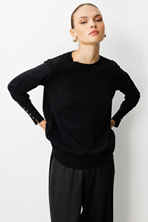 Mizalle Kol Düğmeli Siyah  Yuvarlak Yaka İnce Triko Kazak