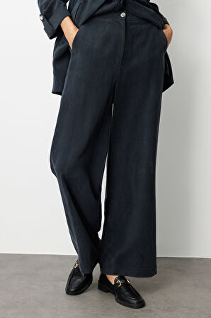 Mizalle Geniş Paça Beli Lastikli  Siyah Cupro Pantolon