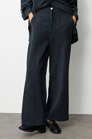 Mizalle Geniş Paça Beli Lastikli  Siyah Cupro Pantolon