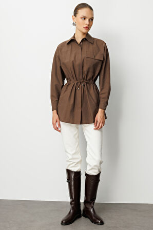 Mizalle Beli İp Büzgülü Kahverengi Paraşüt Trençkot Tunik