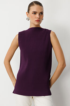 Mizalle Full İnce Pilise Mor Kolsuz Şifon Bluz