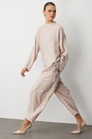 Mizalle Oversize Yüksek Yaka Modal Karışımlı Bej Rengi Tunik