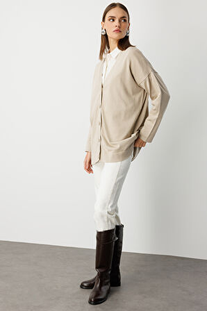 Mizalle Ekstra Oversize Düşük Kol Basic Bej Rengi İnce Triko Hırka