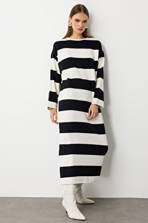 Mizalle Oversize Ekru Siyah Çizgili Uzun Kalın Triko Elbise