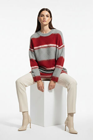 Mizalle Oversize Yumuşak Doklu Gri Kırmızı  Çizgili Triko Ka