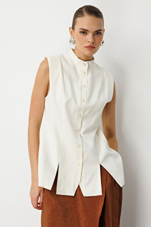 Mizalle Dik Yaka Yırtmaç Detaylı Ekru Yelek