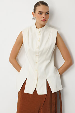 Mizalle Dik Yaka Yırtmaç Detaylı Ekru Yelek