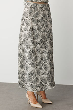 Mix Mizalle Haki Yeşil Yaprak Desenli Uzun Evaze Etek