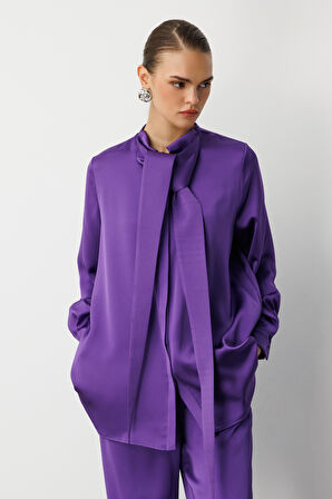 Mizalle Uzun Fular Detaylı Mor Saten Şık Bluz
