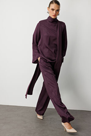 Mizalle Fular Detaylı Saten Bordo Tasarım Bluz