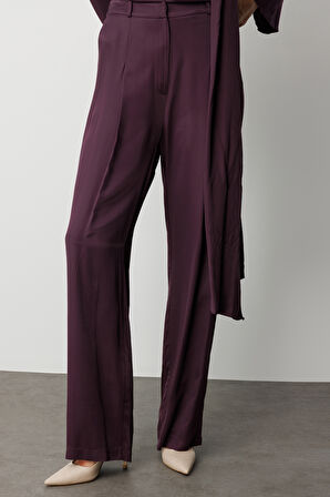 Mizalle Pilise Detaylı Bordo Saten Dökümlü Pantolon