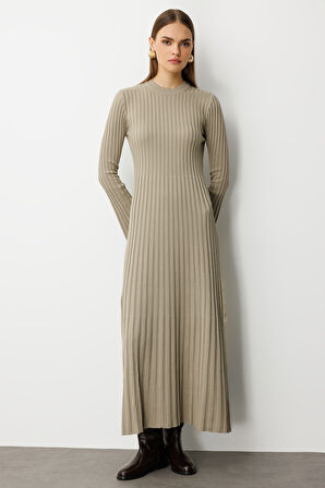 Mizalle Volanlı  Etekli Yuvarlak Yaka Vizon Rengi Kaşkorse U