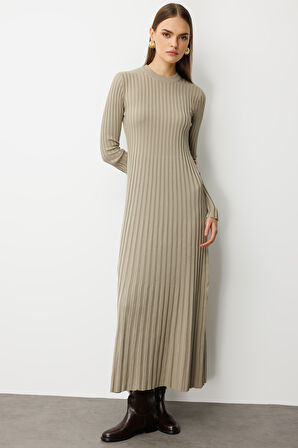 Mizalle Volanlı  Etekli Yuvarlak Yaka Vizon Rengi Kaşkorse U