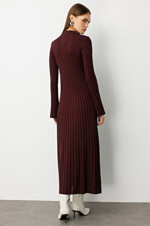 Mizalle Volanlı Etekli Yuvarlak Yaka Bordo  Kaşkorse Uzun Triko Elbise