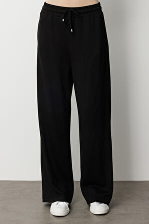 Mizalle Beli Lastikli Yumuşak Dokulu Siyah Jogger Pantolon