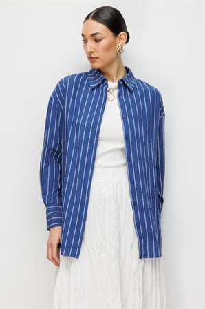 Mizalle Oversize Lacivert Çizgili Gömlek