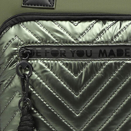Smart Bags Parlak Kumaş Çapraz Askılı Kadın Omuz Çantası 3248
