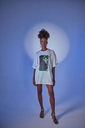 Kadın Beyaz Baskılı Oversize Bisiklet Yaka Stalker T-Shirt