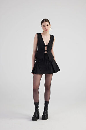 Kurdeleli Yüksek Bel Pilili Mini Elena Şort Etek Siyah