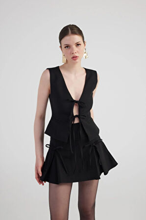 Kurdeleli Yüksek Bel Pilili Mini Elena Şort Etek Siyah