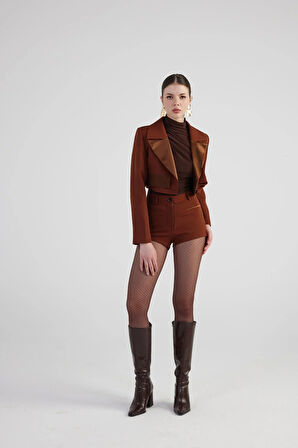 Yakası Saten Detaylı Camila Crop Blazer Ceket Kahve