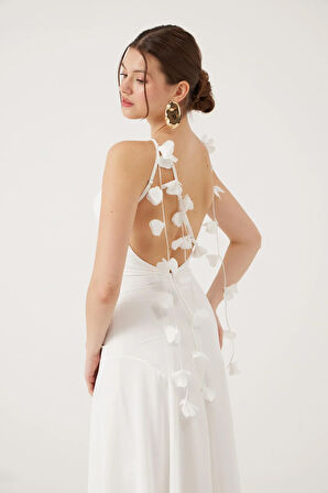 Askıları Yaprak Detaylı Uzun Raina Elbise Beyaz