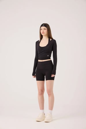 Beli Kıvrımlı Mini Kacie Şort Siyah