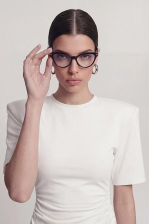 Büzgü Detaylı Vatkalı Demie Tshirt Beyaz