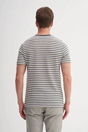 Cazador Bisiklet Yaka Slim Fit Jakarlı Çizgi Desenli Tişört