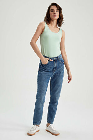 DeFacto Slim Fit Dar Kesim U Yaka Basic Düz Atlet I1059AZ23SMTR375
