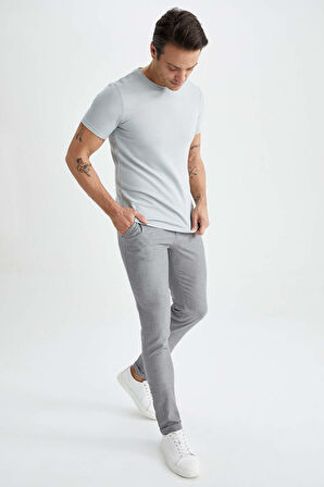 DeFacto Slim Fit Dar Kesim Bisiklet Yaka Kısa Kollu Basic Düz Tişört M6608AZ23SPGR91