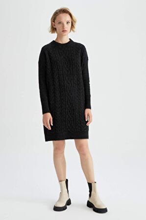 Regular Fit Bisiklet Yaka Örgü Desenli Mini Elbise