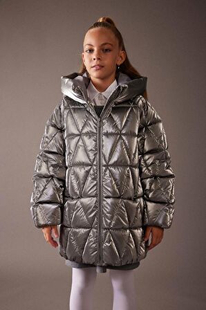 DeFacto Kız Çocuk Su İtici Kapüşonlu Polar Astarlı Parlak Mont A0856A823AUGR129