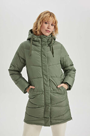 DeFactoFit Su İtici Regular Fit Kapüşonlu İpek Kumaş Parka A1560AX23WNKH109