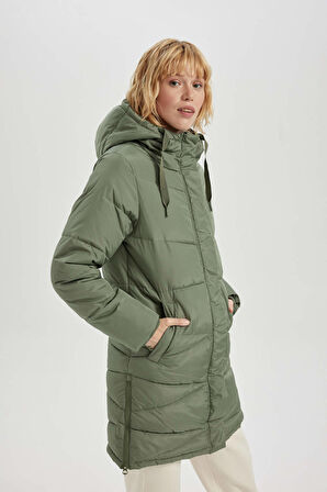 DeFactoFit Su İtici Regular Fit Kapüşonlu İpek Kumaş Parka A1560AX23WNKH109