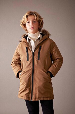 DeFacto Erkek Çocuk Su İtici Çıkarılabilir Kürklü Kapüşonlu Pelüş Astar Kaban A2733A823CWBN315