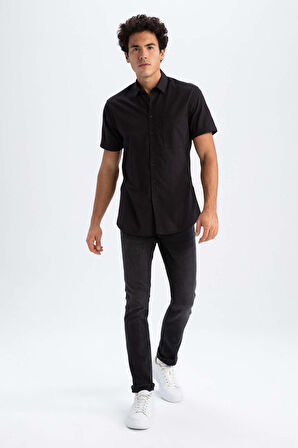 DeFacto Slim Fit Dar Kesim Basic Düz %100 Pamuk Kısa Kollu Siyah Gömlek R1706AZ23SMBK81