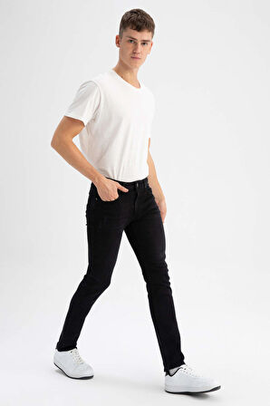 DeFacto Carlo Skinny Fit Ekstra Dar Kalıp Normal Bel Ekstra Dar Paça Jean Pantolon S2285AZ23SPNM40