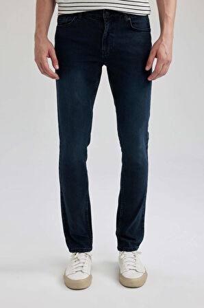 DeFacto Pedro Slim Fit Dar Kalıp Normal Bel Dar Paça Jean Pantolon R8791AZ23AUNM83