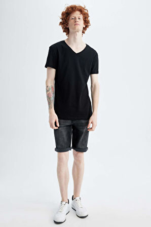 DeFacto Slim Fit Dar Kesim V Yaka Kısa Kollu %100 Pamuk Basic Tişört M4791AZ23SMBK81