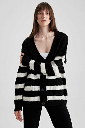 A3853 Oversize Fit Çizgili V Selanik Kumaş Hırka