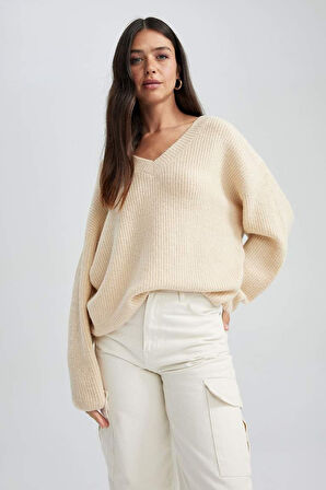 Oversize Fit V Yaka Kazak