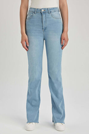 Yırtmaçlı Uzun Jean Pantolon