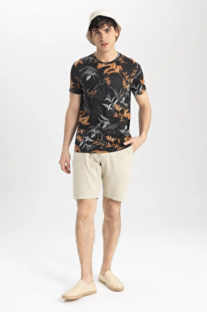 Slim Fit Dar Kesim Bisiklet Yaka Desenli Kısa Kollu Tişört