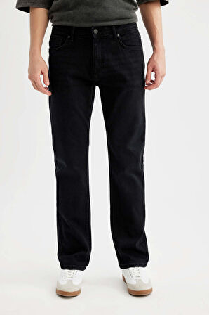 DeFacto Sergio Regular Fit Normal Kalıp Normal Bel Boru Paça Jean Pantolon W6868AZ24SPNM40