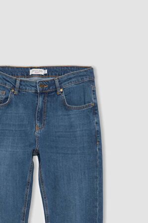 DeFacto Sergio Regular Fit Normal Kalıp Normal Bel Boru Paça Jean Pantolon A6948AX24SPNM28