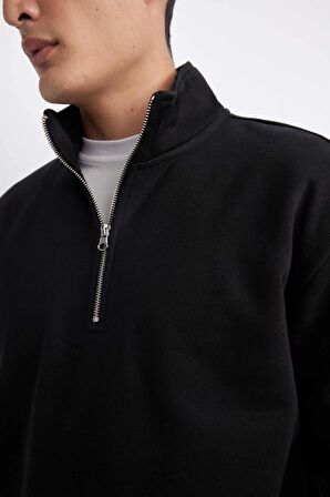DeFacto Comfort Fit Dik Yaka Kalın Kumaş Sweatshirt X7405AZ24SPBK81
